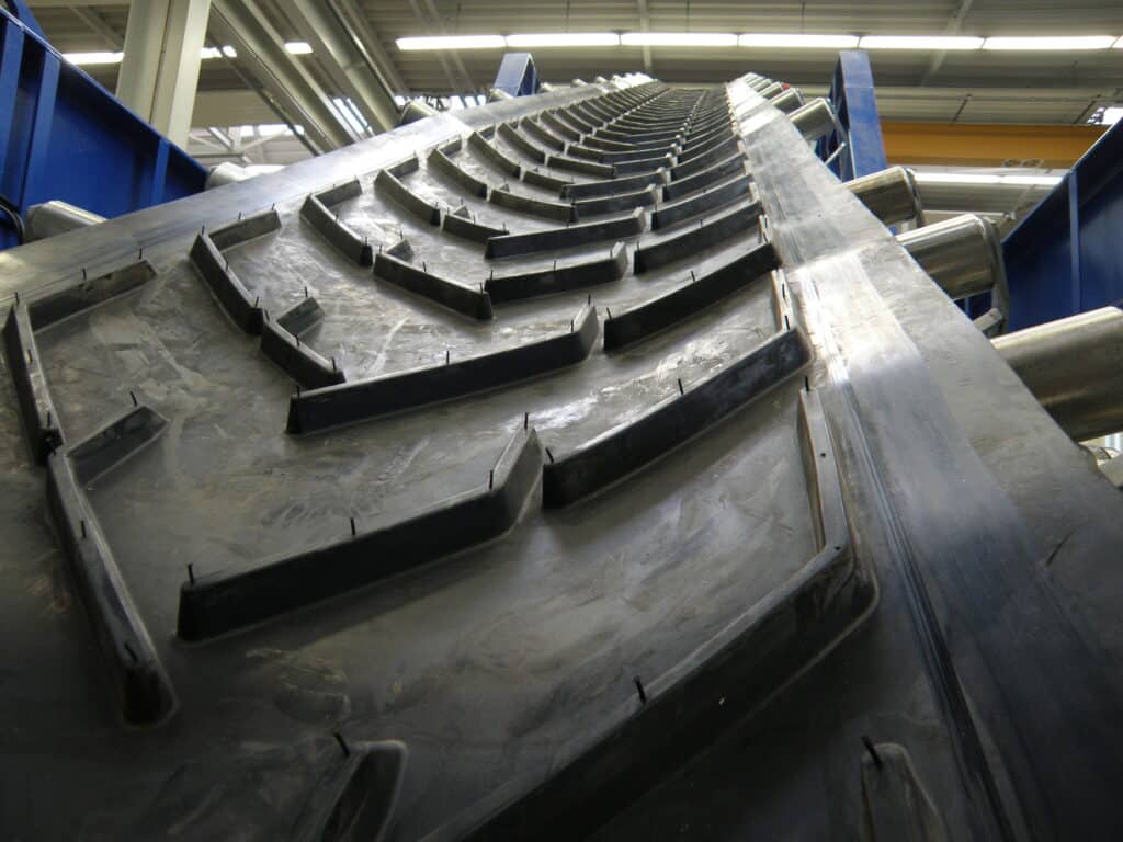 Steilförderband GUMMI STRICKER