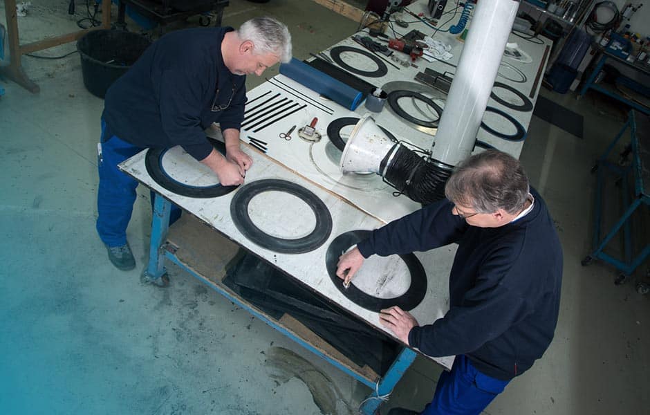 Fertigung von Gummi-Zuschnitten