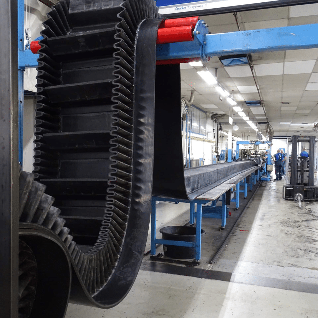 Wellenkantfördergurte Vertikalförderer