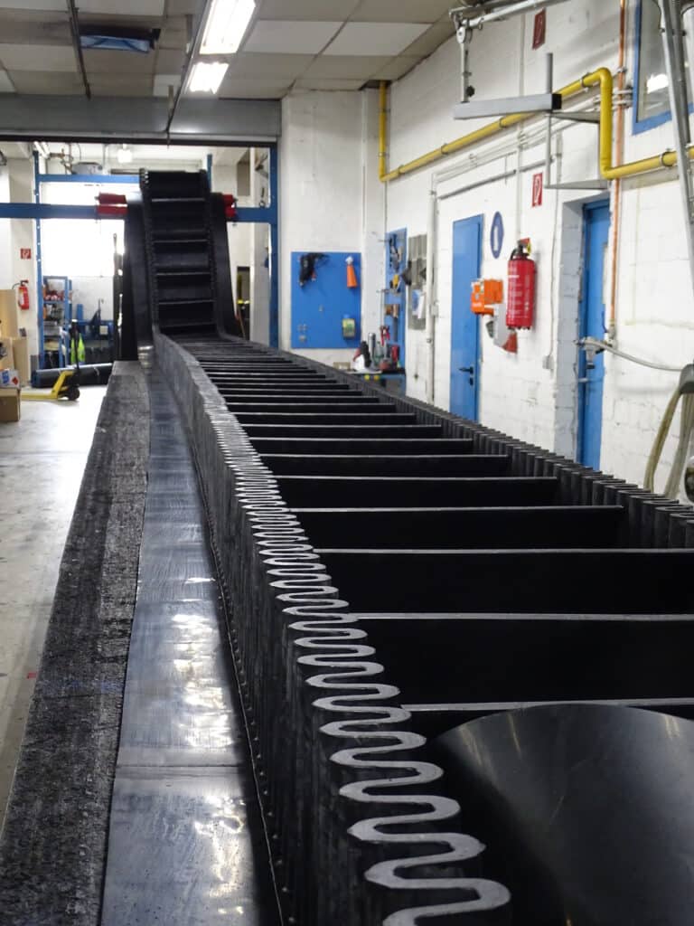 Fördergurte für Vertikalförderung